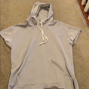 Men’s shirtsleeve tan sweatshirt in size L